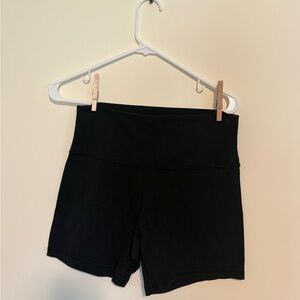Lulu Align 4” Black Shorts